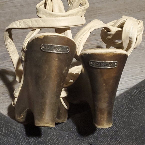 Aldo | Strappy Wedge Sandal | Size 37 | Leather Beige - Picture 3 of 6